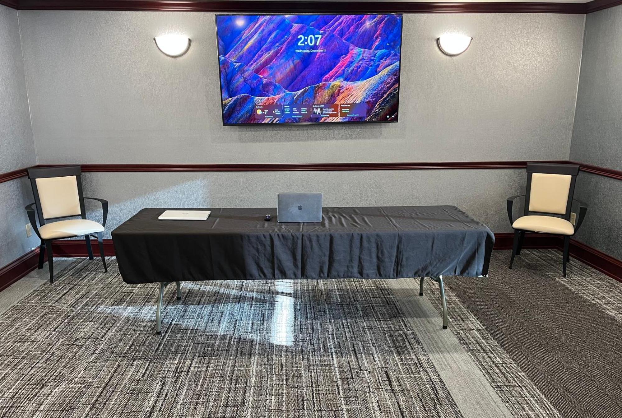 Fireside Inn And Suites Devils Lake Buitenkant foto